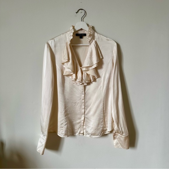 Lafayette 148 100% Silk Ruffle Blouse Cream Button Down Top Size 6 - Picture 2 of 9